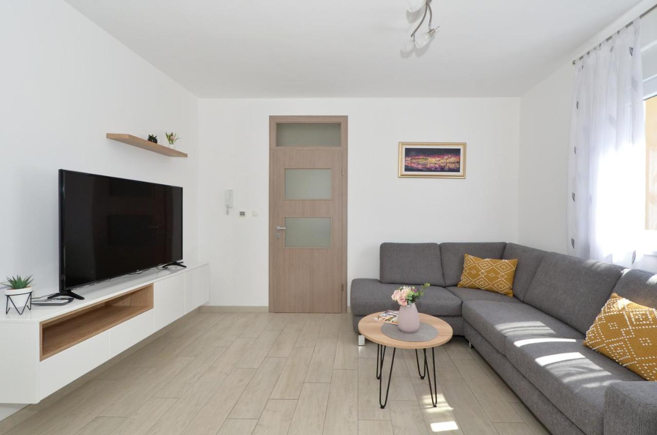 Apartman "Mary" Трогир Экстерьер фото