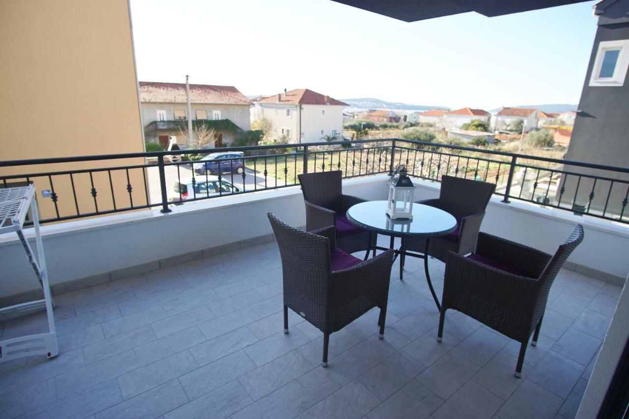 Apartman "Mary" Трогир Экстерьер фото